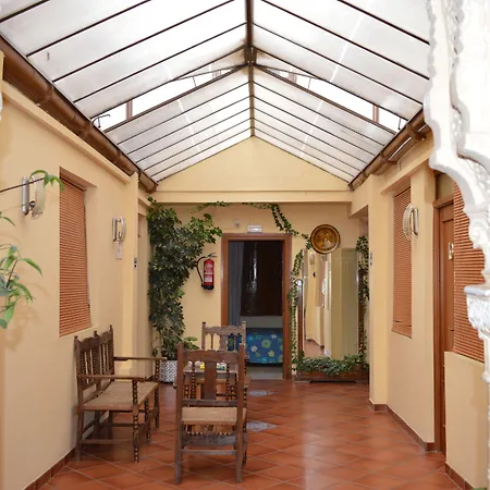 扎卡提尼旅馆 旅馆 *