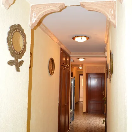 Zacatin Hostel *