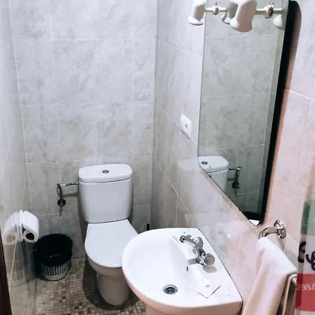 ホステル ペンシオン ザカティン *